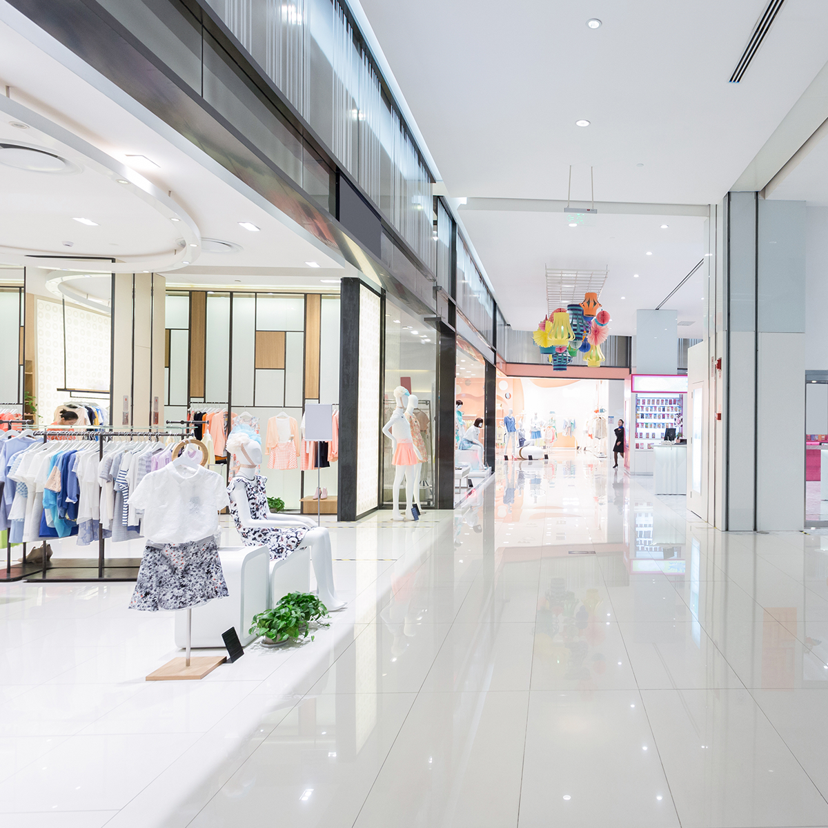Versatile Power for Retail Environments | Starline